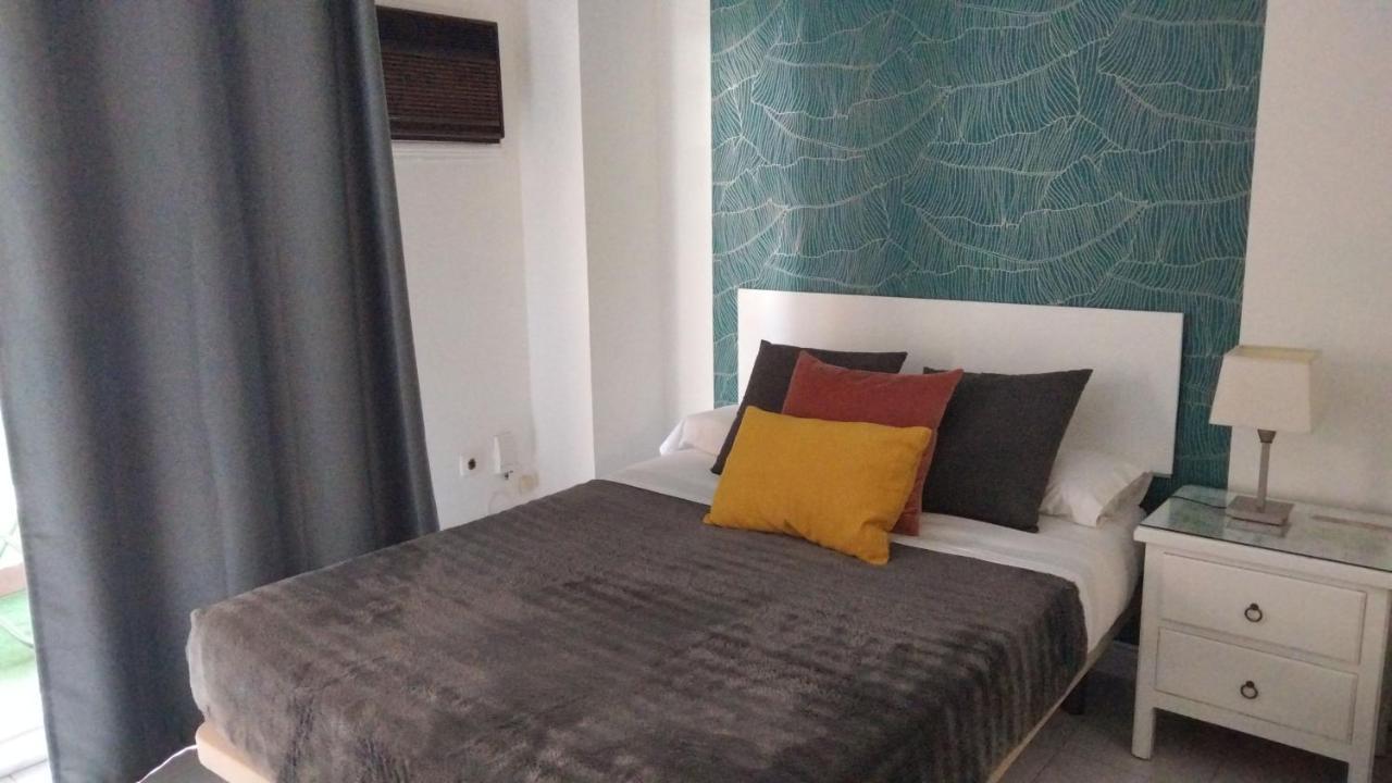 Triana Fenix Apartamento Sevilha Exterior foto